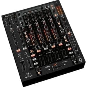 Behringer NOX606 DJ mixer