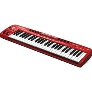Behringer U-Control UMX490 MIDI keyboard