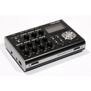 Tascam DP-004 Digital Portastudio _Uit assortiment J&H licht en geluid