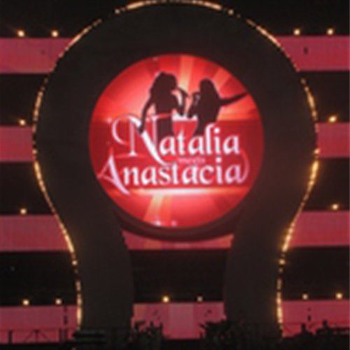 Showtec Cobrastrips in Natalia meets Anastacia concert (nieuws) _Uit assortiment J&H licht en geluid