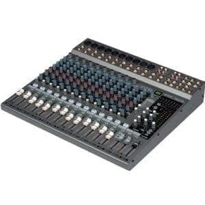 SYNQ SMP 16.42 PRO PA MIXER 16CH. PA mixers J&H licht en geluid