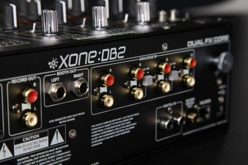 Allen & Heath Xone:DB2 digitale DJ mixer _Uit assortiment J&H licht en geluid 8