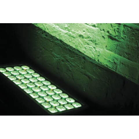 Showtec Helix 4000 Q4 – RGBW LED projector (40°) LED outdoor verlichting J&H licht en geluid 5